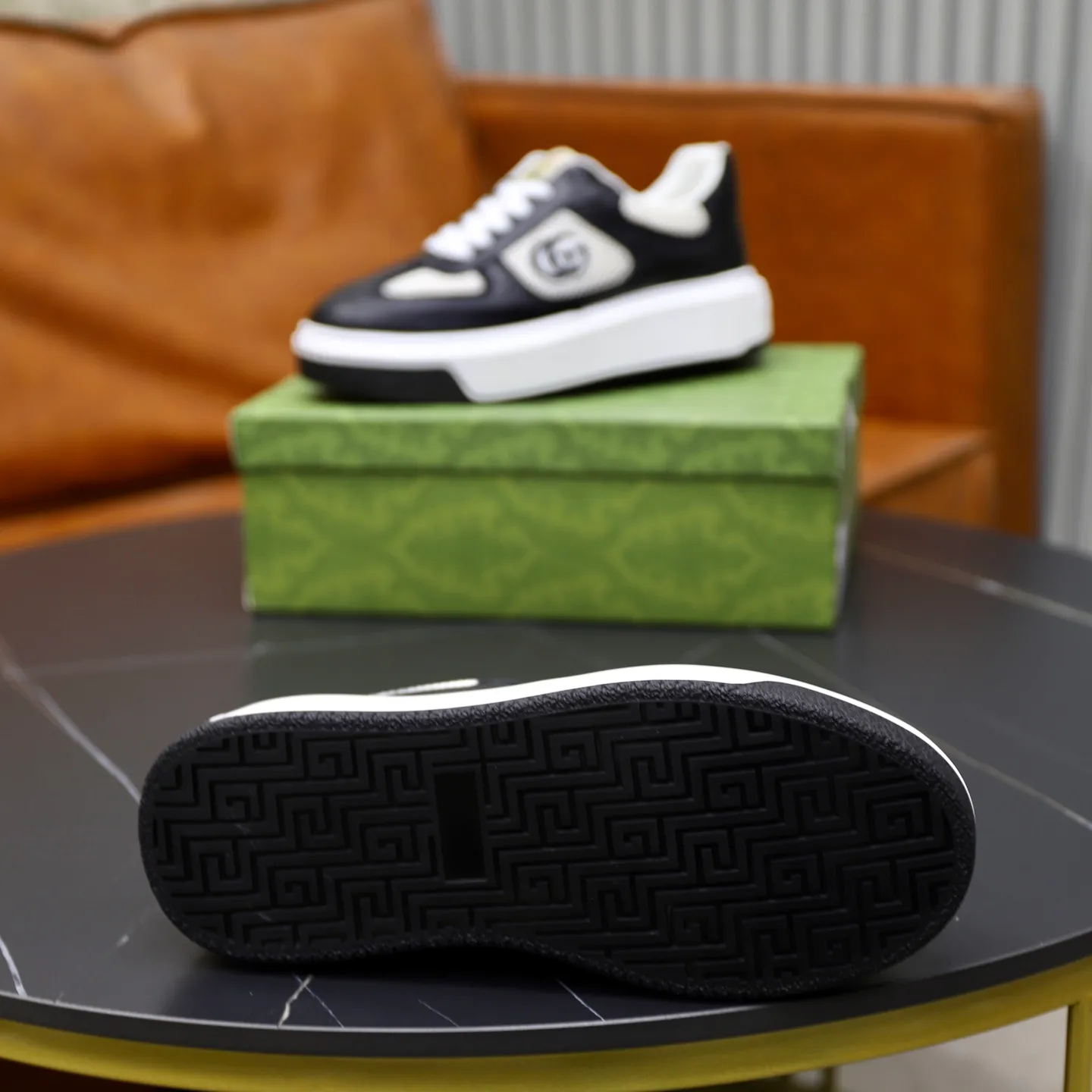 Ex-factory price: 462💰🙅‍♂️🙅‍♂️🙅‍♂️ Brand: GUCCI Standard code: 38-44 (45 customized) Grade: Same as the official website Material: Original cowhide material stitching Comfortable sheepskin lining Lightweight and wear-resistant sports outsole Style category: Men's fashionable casual shoes Running sneakers Distinguished luxury brand elements Top luxury Color: actual picture color